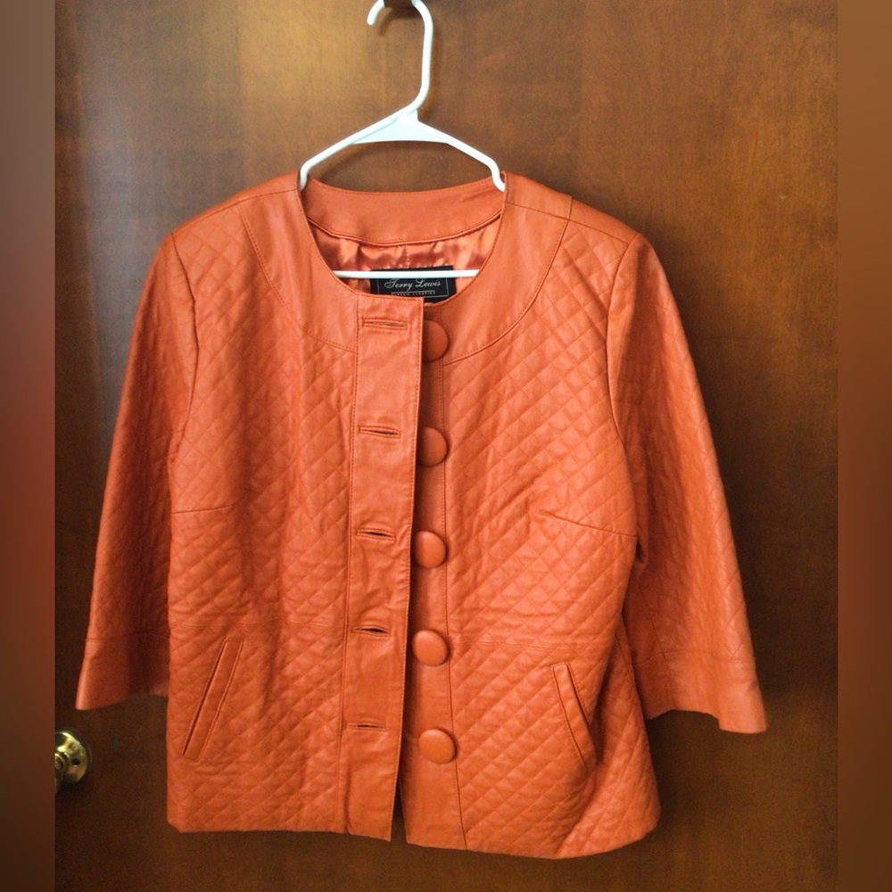 Terry Lewis quilted orange leather jacket - M. Medium. 3/4 sleeves